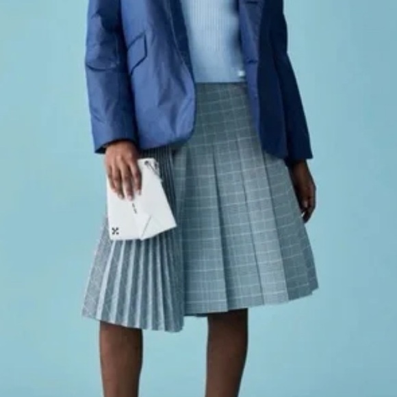 WE-AR4 Asymmetric Pleated Skirt – Soft Green Check – Size Medium – Brand New - Picture 1 of 7